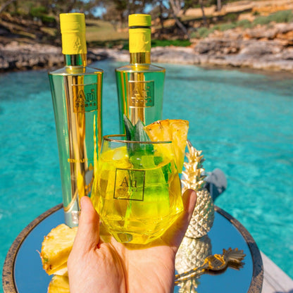 Au Diamond Cut Glass - Au Vodka